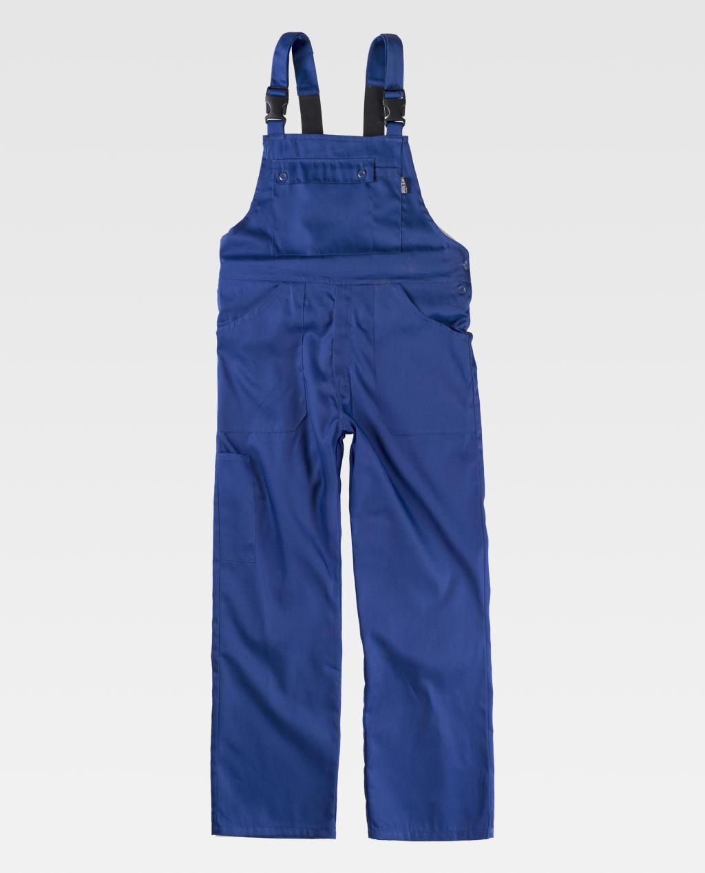 Mono de trabajo azul con peto ajustable y varios bolsillos sobre fondo neutro